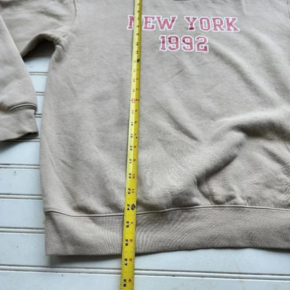 New York 1992 Sweatshirt Beige Red Unisex Yankee Colored Crewneck Sz M - Picture 5 of 10